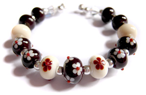 Light and dark chocolate lampwork beads